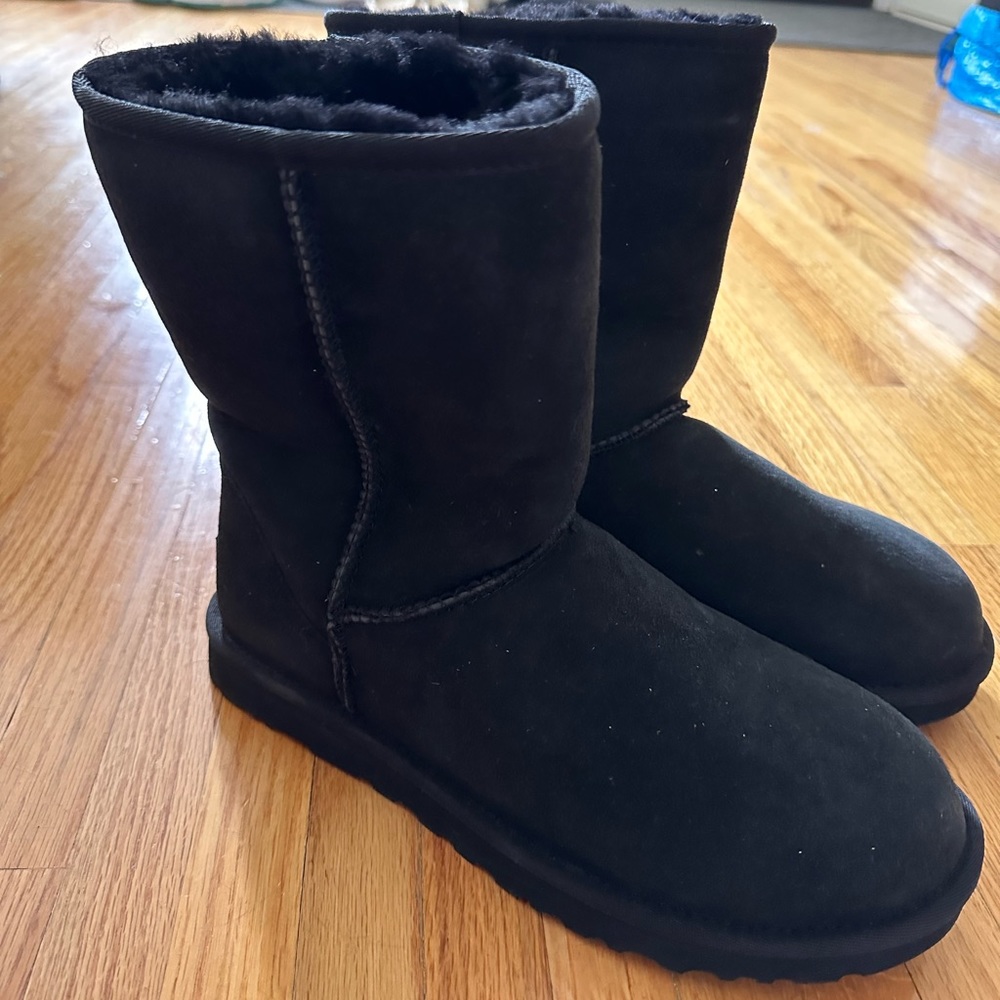 NEW UGGS - Picture 3 of 3